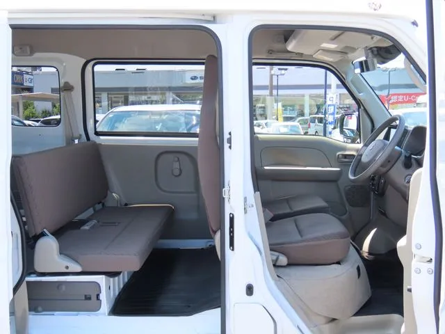 エブリイバン（スズキ）の車両写真