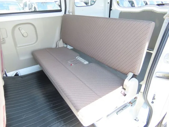 エブリイバン（スズキ）の車両写真