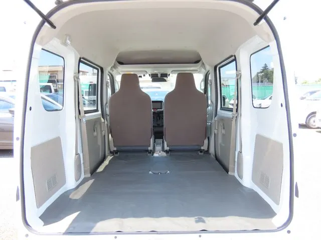 エブリイバン（スズキ）の車両写真