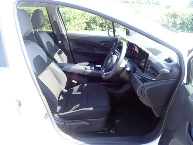 ノート（ニッサン）の車両写真