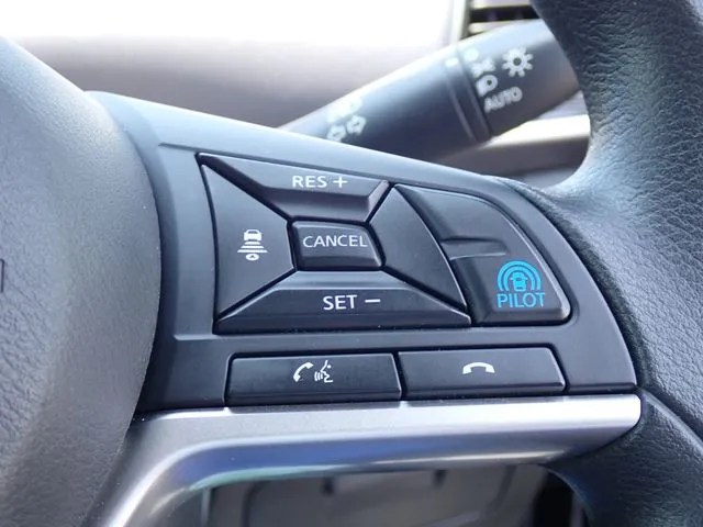 ニッサン　セレナ