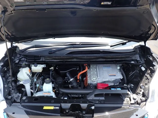 ニッサン　セレナ