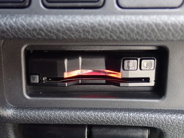 ニッサン　エクストレイル　４ＷＤ