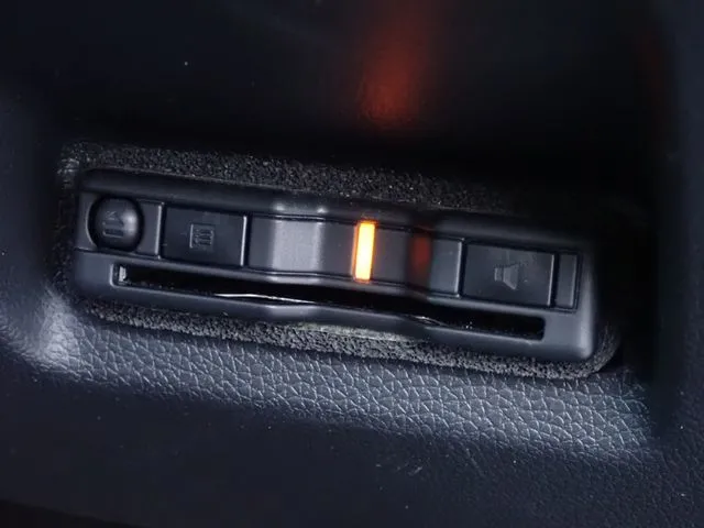 シャトル ハイブリッド(ホンダ)の車両写真