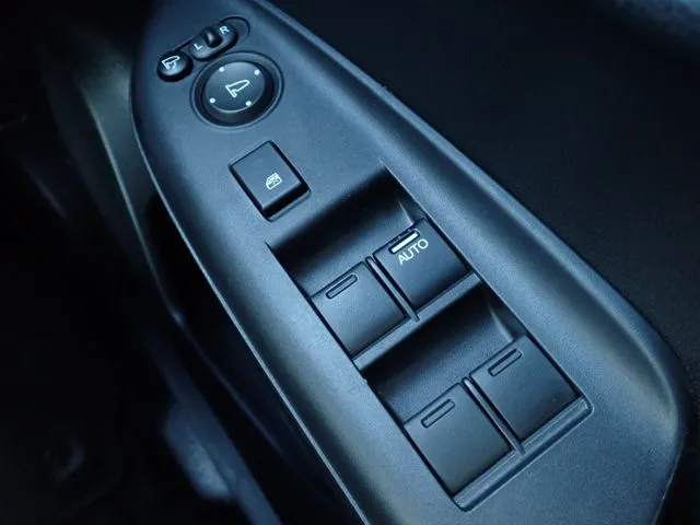 シャトル ハイブリッド(ホンダ)の車両写真