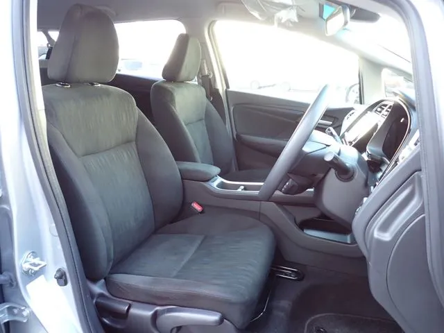 シャトル ハイブリッド(ホンダ)の車両写真