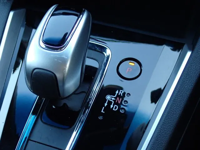 シャトル ハイブリッド(ホンダ)の車両写真