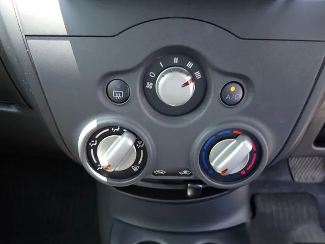 ノート（ニッサン）の車両写真