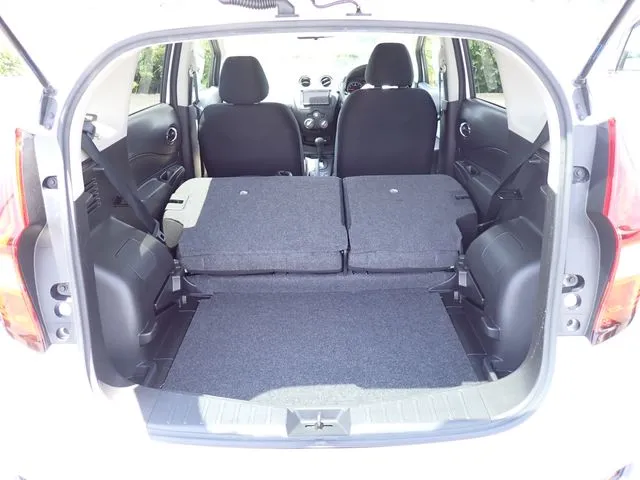 ノート（ニッサン）の車両写真