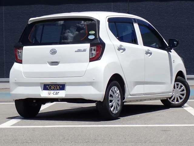 ミラ　イース（ダイハツ）の車両写真