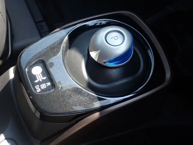 ニッサン　ノート