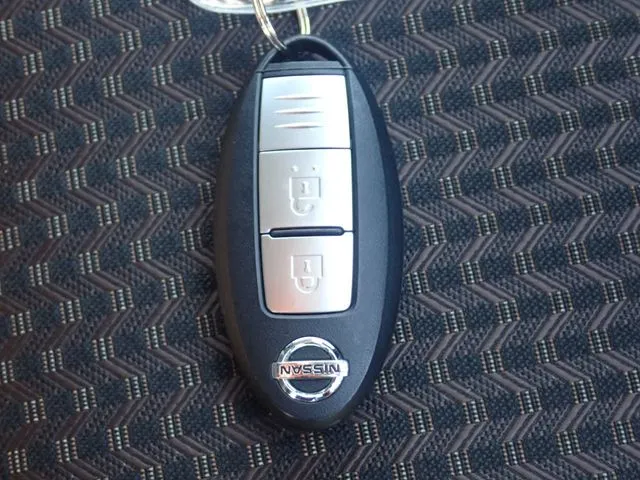 ニッサン　ノート