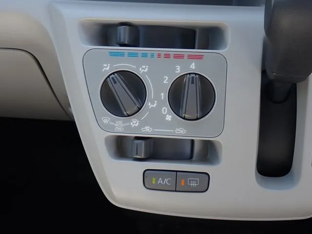 ダイハツ　ミラ　イース