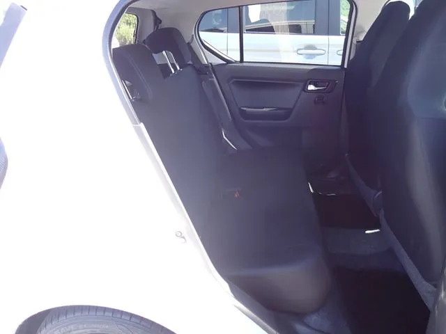 ダイハツ　ミラ　イース