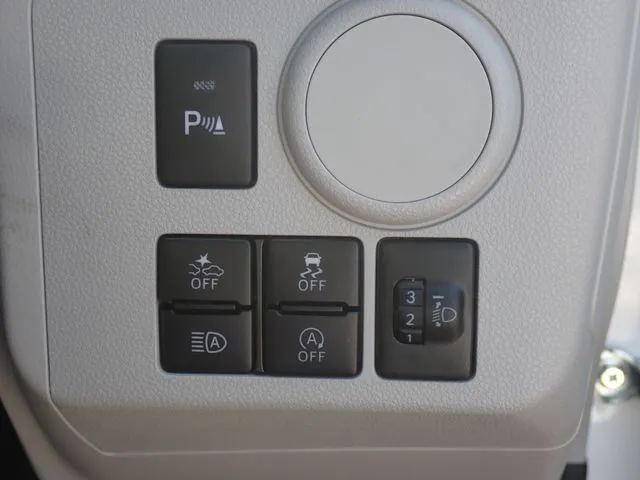 ダイハツ　ミラ　イース