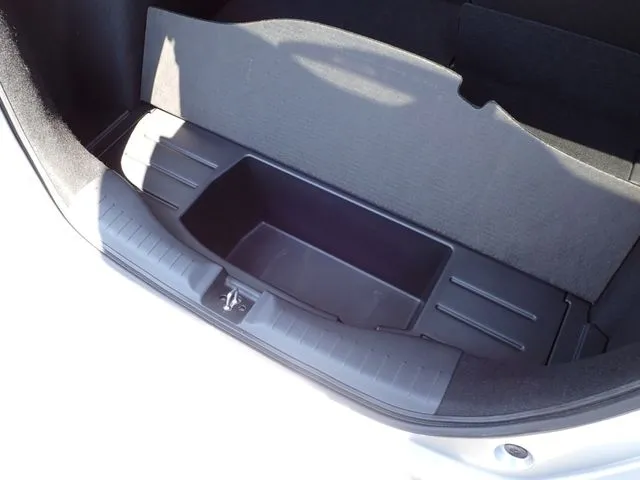 フィット　ｅ：ＨＥＶ（ホンダ）の車両写真