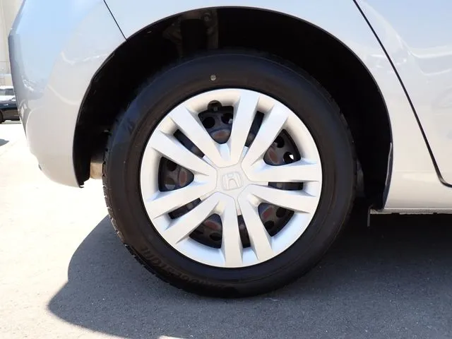 フィット　ｅ：ＨＥＶ（ホンダ）の車両写真