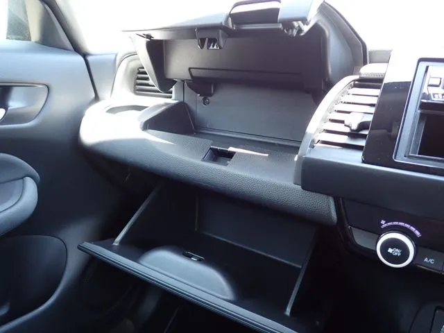 フィット　ｅ：ＨＥＶ（ホンダ）の車両写真