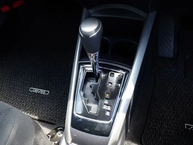 トヨタ　カローラフィールダー