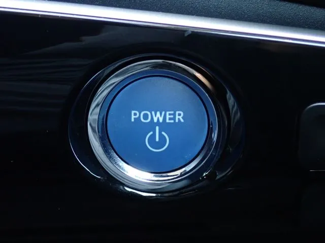 プリウス（トヨタ）の車両写真