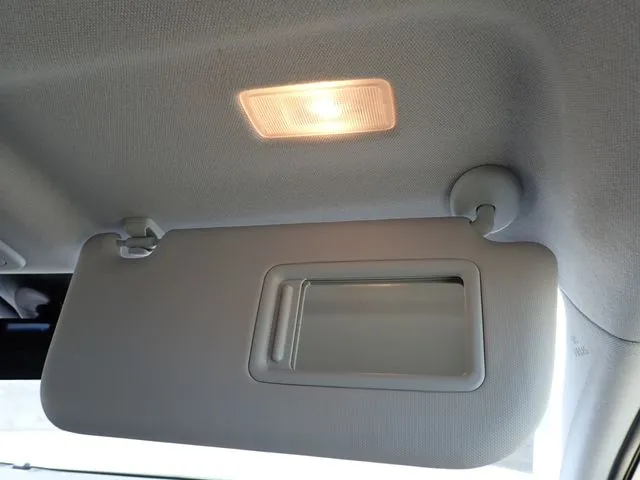 プリウス（トヨタ）の車両写真