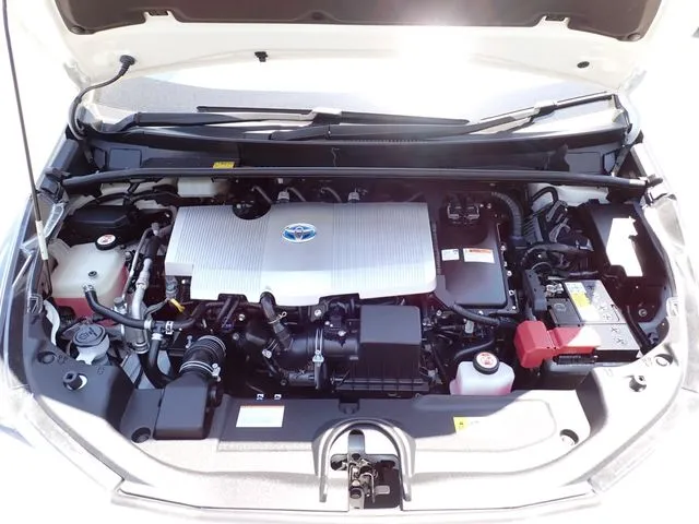 プリウス（トヨタ）の車両写真