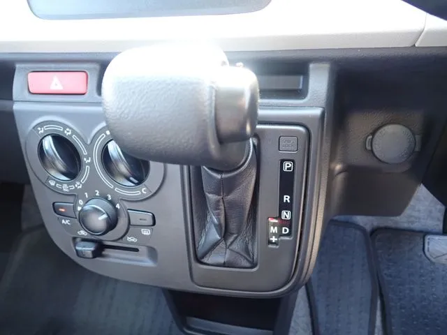 スズキ　アルト　４ＷＤ