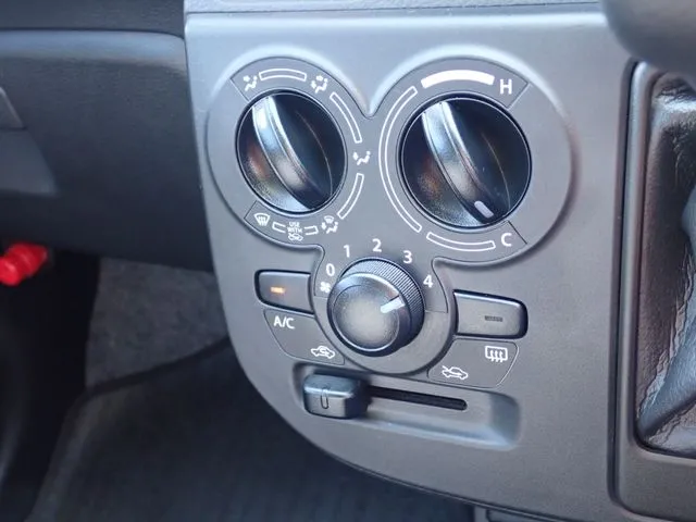 スズキ　アルト　４ＷＤ