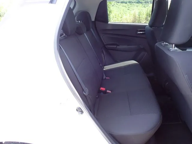 スズキ　スイフト