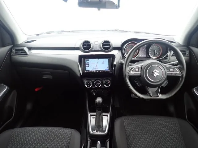 スズキ　スイフト