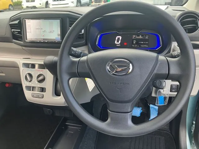 ダイハツ ミラ イース 4WD