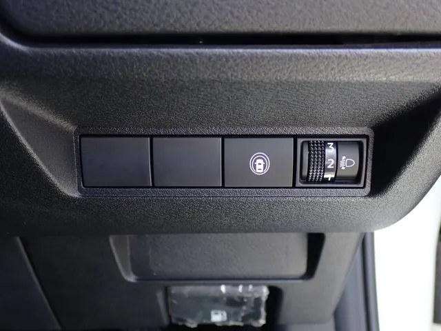 ニッサン　ノート