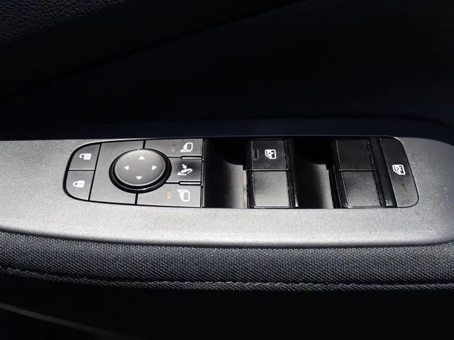 ニッサン　ノート