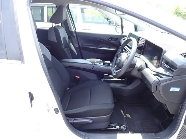 ニッサン　ノート