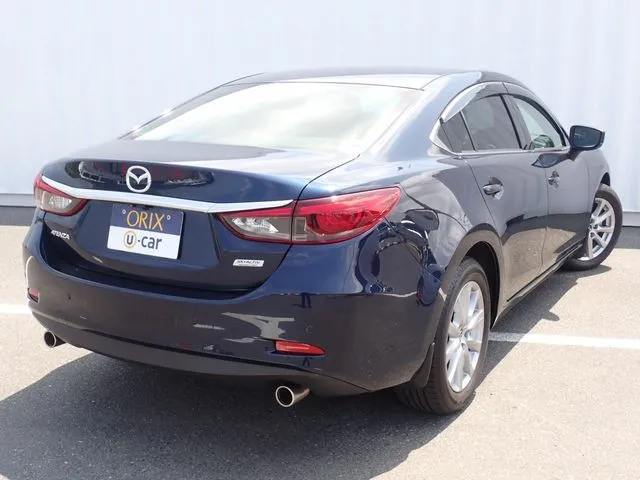 マツダ　アテンザ　セダン