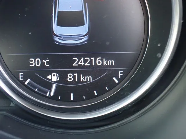 マツダ　アテンザ　セダン