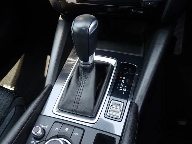 マツダ　アテンザ　セダン