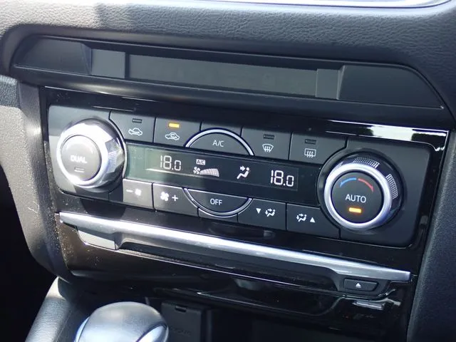 マツダ　アテンザ　セダン