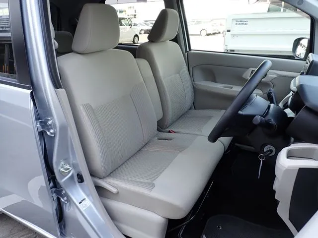 ダイハツ　ムーヴ