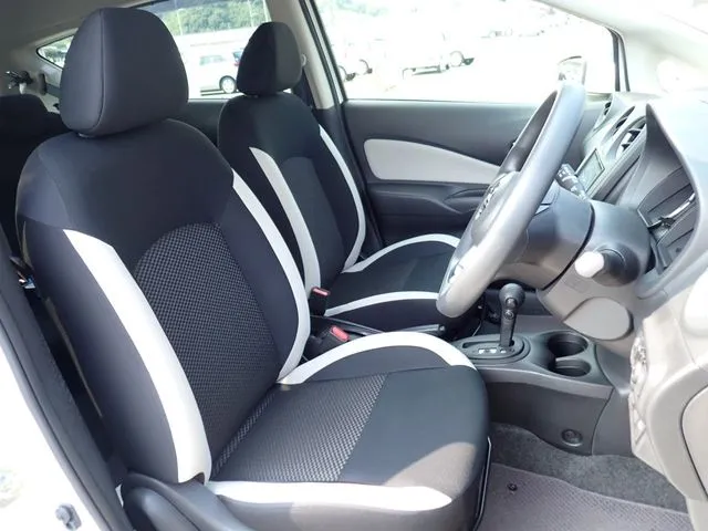 ノート（ニッサン）の車両写真