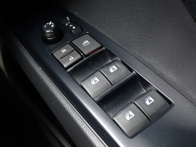 トヨタ　カムリ　ハイブリッド