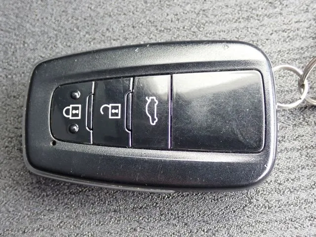 トヨタ　カムリ　ハイブリッド