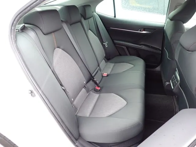 トヨタ　カムリ　ハイブリッド