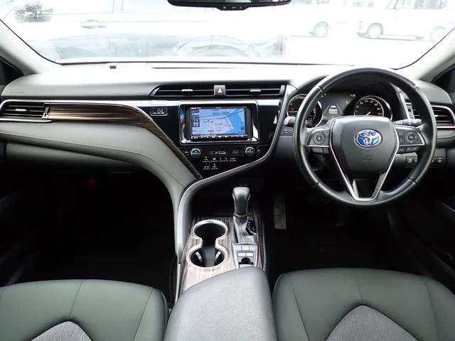 トヨタ　カムリ　ハイブリッド