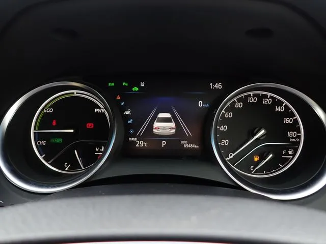 トヨタ　カムリ　ハイブリッド