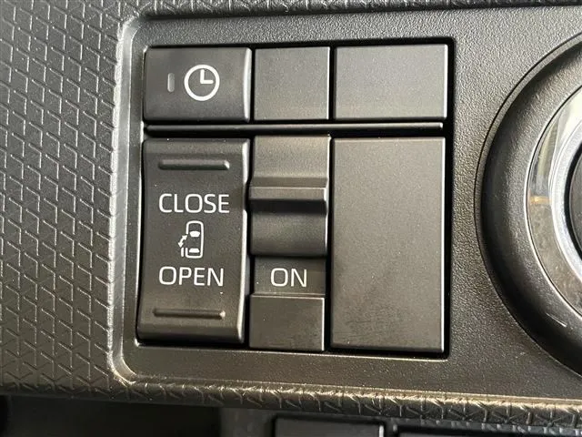 タント（ダイハツ）の車両写真