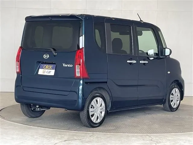 タント（ダイハツ）の車両写真