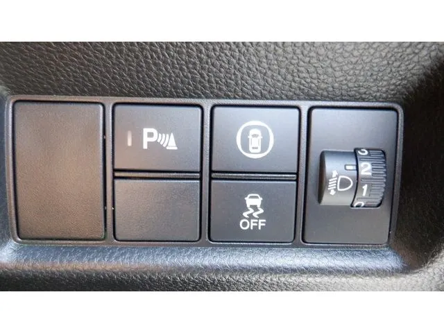 フィット　ｅ：ＨＥＶ（ホンダ）の車両写真