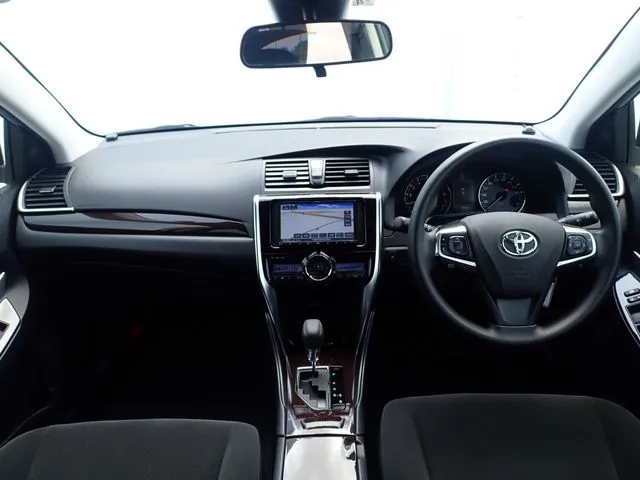 トヨタ　プレミオ