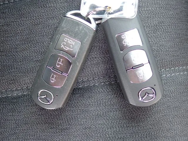 マツダ　ＭＡＺＤＡ６　セダン